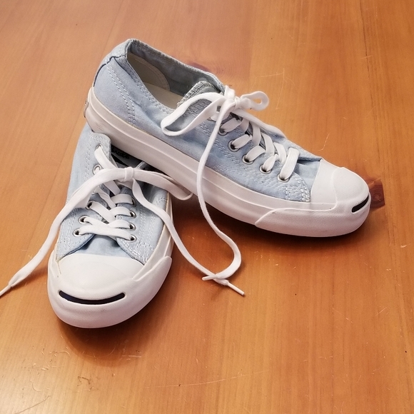 white leopard print shoes